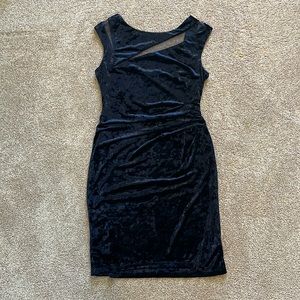 Scarlett velvet midi dress